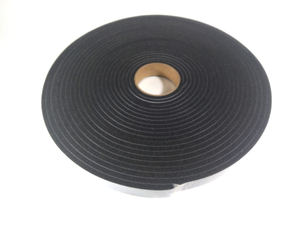 Fita de Vedação em PVC Preto Adesivado 1 Lado 05mm x 20mm x 10m