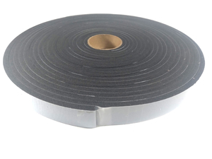 Fita de Vedação em PVC Preto Adesivado 1 Lado 06mm x 25mm x 10m