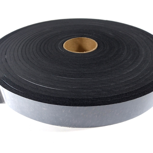 Fita de Vedação em Espuma de EPDM Preto Adesivado 1 Lado 5mm x 30mm x 10m