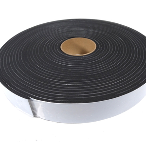 Fita de Vedação em Espuma Neoprene Preto Adesivo 1 Lado 4mm x 30mm x 10m 