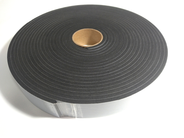 Fita de Vedação em EVA Preto Com Adesivo 1 lado 5mm x 35mm x 10m