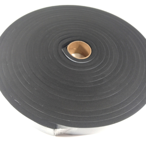 Fita de Vedação em EVA Preto Com Adesivo 1 lado 10mm x 50mm x 10m